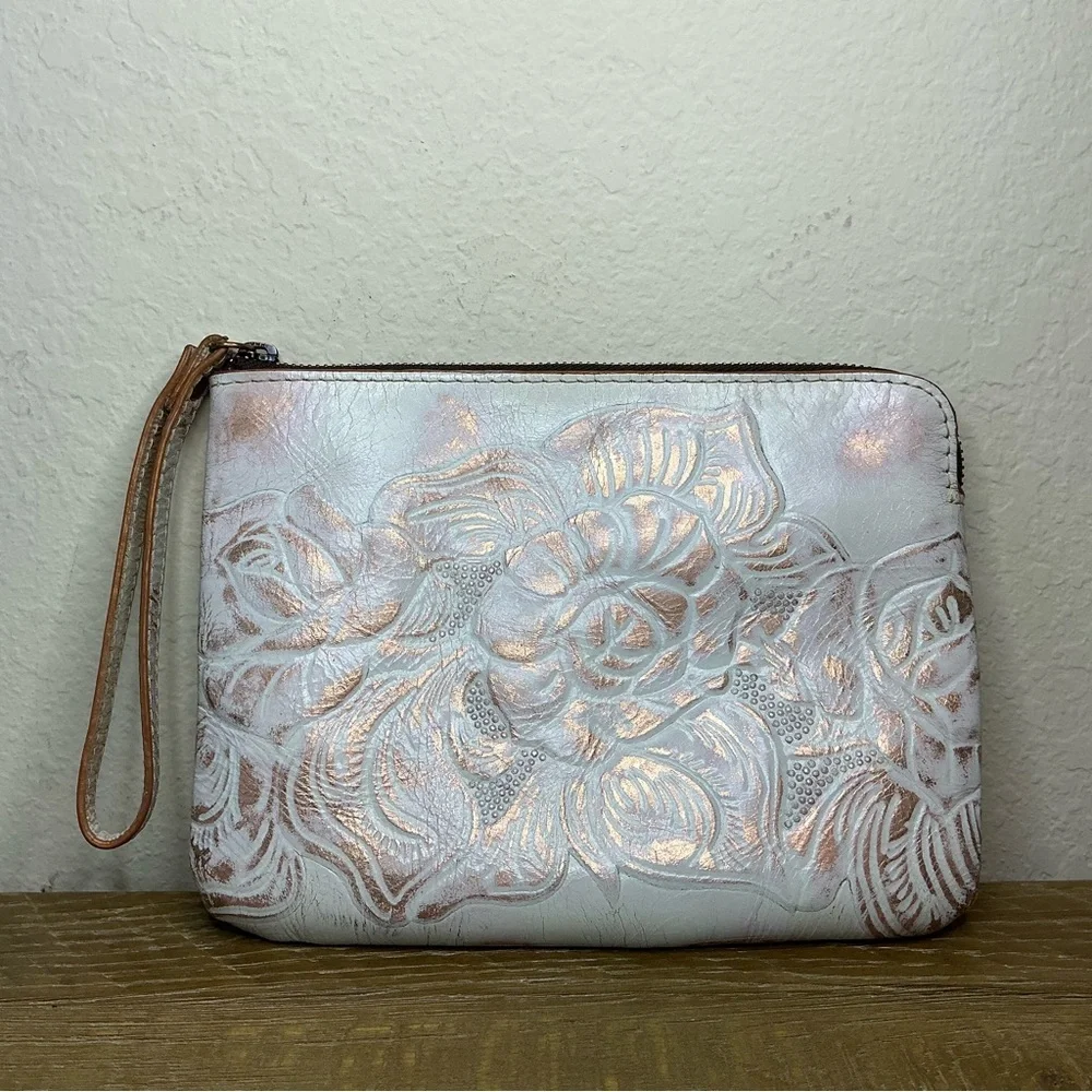 Patricia Nash Cassini White and Copper Wristlet with Metalic Rose Design